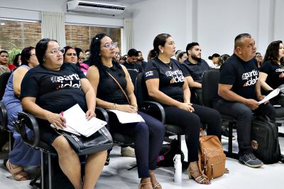 notícia: Professores do 5º ano se reúnem para analisar o desempenho dos alunos e elaborar novas estratégias de ensino por meio do projeto #PartiuIdeb 