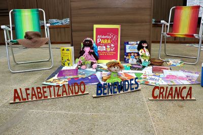 notícia: Intensivão de Férias: Professores recebem formação e reforçam as aulas de fluência leitora para alunos das turmas de 5º ano