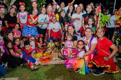 notícia: “Carrinhada dos Bebês” enche as ruas de alegria, fantasias e muito colorido!