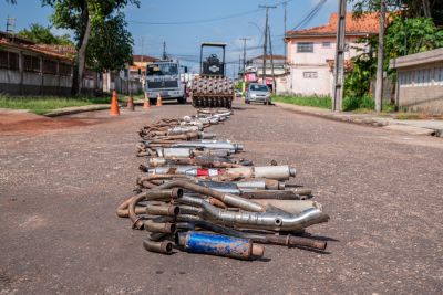notícia: Benevides destrói quase 100 escapamentos barulhentos em megaoperação contra poluição sonora