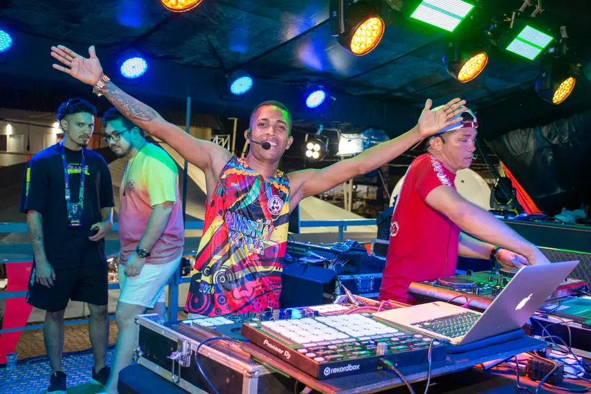  <div class='credito_fotos'>Foto: Karla Reis &nbsp;&nbsp;|&nbsp;&nbsp; <a href='/midias/2026/originais/20260216025154-GF00009307-F00111116.webp' download><i class='fa-solid fa-download'></i> Download</a></div>