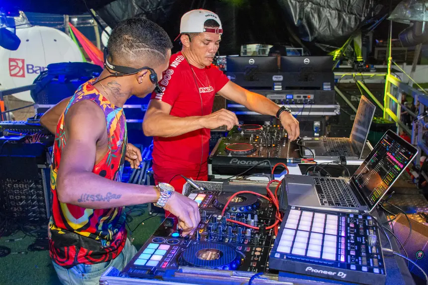  <div class='credito_fotos'>Foto: Karla Reis &nbsp;&nbsp;|&nbsp;&nbsp; <a href='/midias/2026/originais/20260216025155-GF00009307-F00111117.webp' download><i class='fa-solid fa-download'></i> Download</a></div>