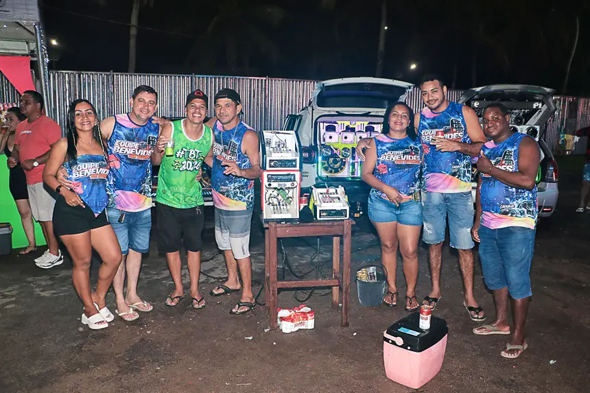 Carnaval Benevides Nagibão 5 dia <div class='credito_fotos'>Foto: Márcio Souza &nbsp;&nbsp;|&nbsp;&nbsp; <a href='/midias/2026/originais/20260218033840-GF00009310-F00111254.webp' download><i class='fa-solid fa-download'></i> Download</a></div>
