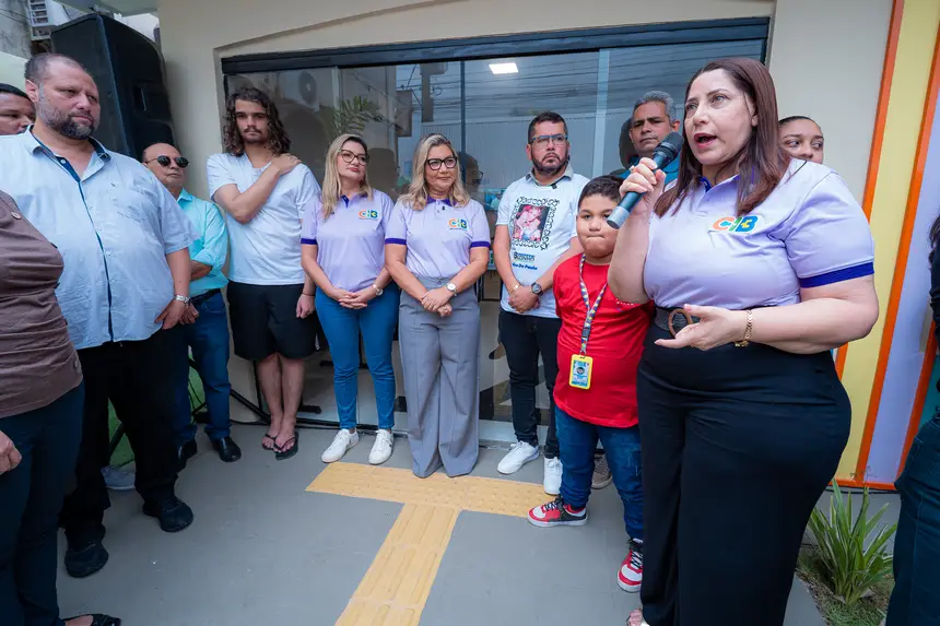 Lágrimas de alegria marcaram a entrega do CIB. Um ciclo de sacrifícios que se encerra hoje.