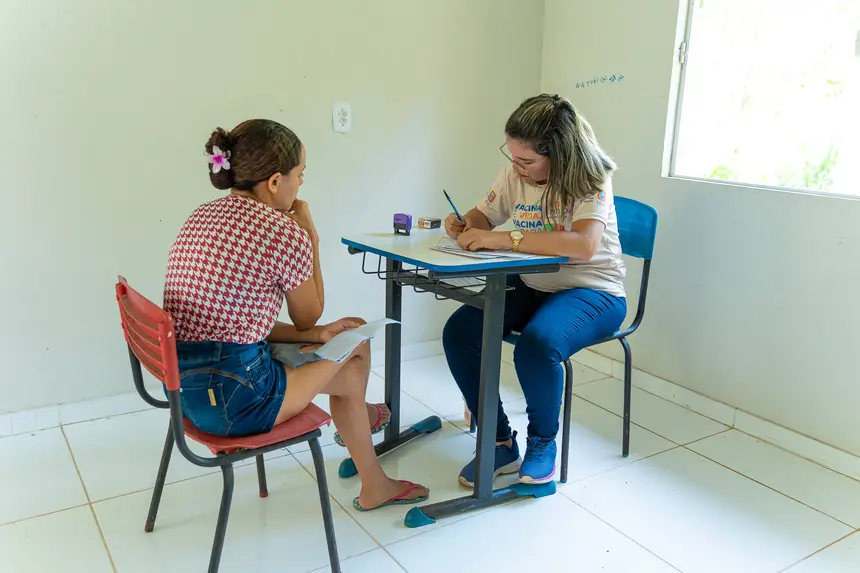 Equipes de vacinação ampliam o acesso à imunização em comunidades mais distantes do município