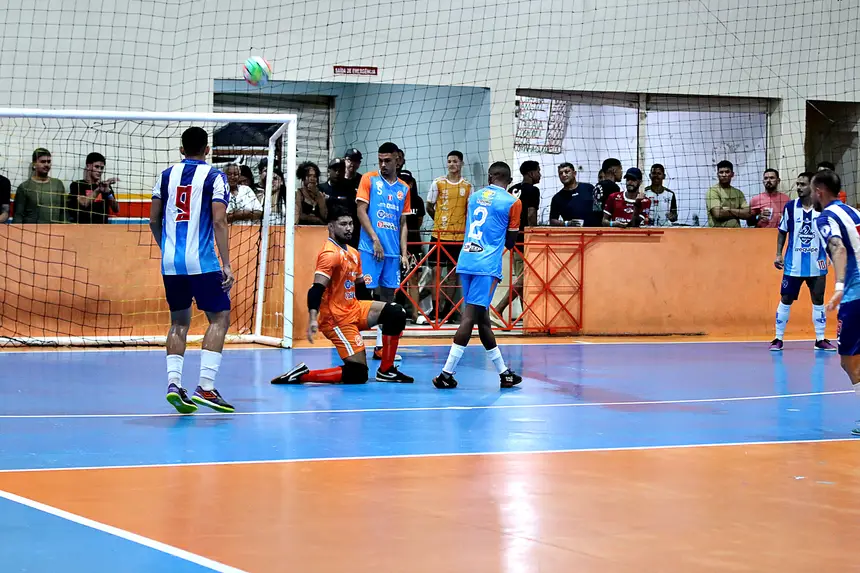  <div class='credito_fotos'>Foto: Márcio Souza &nbsp;&nbsp;|&nbsp;&nbsp; <a href='/midias/2026/originais/20260418094925-GF00009377-F00114599.webp' download><i class='fa-solid fa-download'></i> Download</a></div>