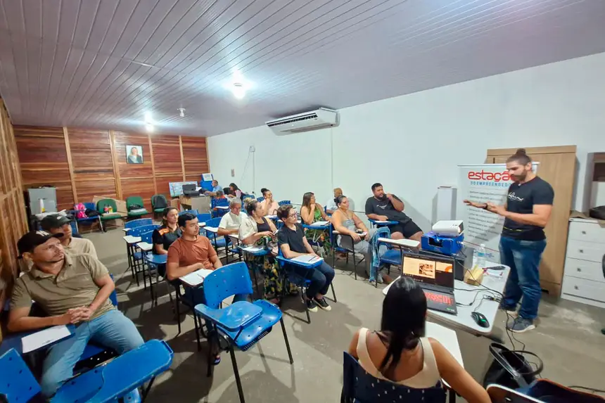  <div class='credito_fotos'>Foto:  &nbsp;&nbsp;|&nbsp;&nbsp; <a href='/midias/2026/originais/20260428230041-GF00009390-F00115141.webp' download><i class='fa-solid fa-download'></i> Download</a></div>