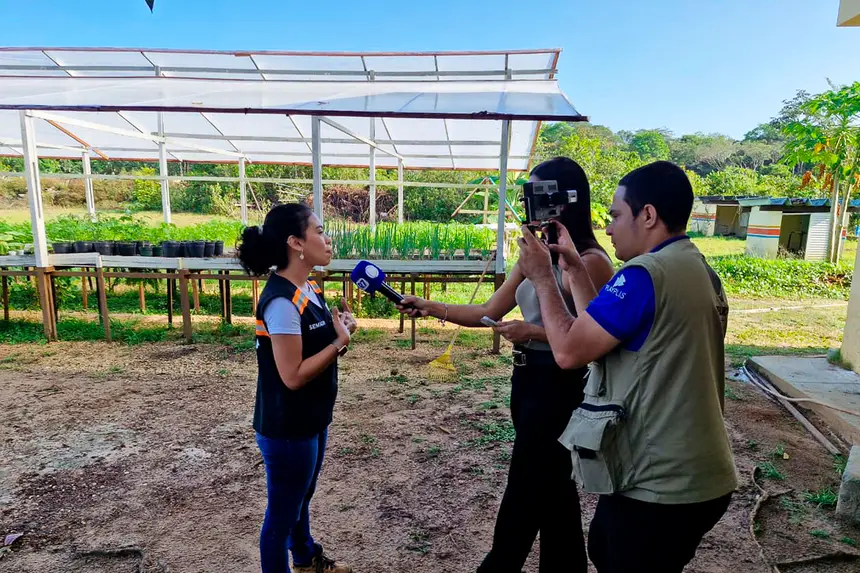 Bastidores da reportagem especial da TV Record - Record News sobre o potencial turístico e econômico de Benevides gravada no último dia 14 de Julho em diversos pontos do município.

O especial irá ao ar (em breve) na TV Record Belém e na Record News <div class='credito_fotos'>Foto: Márcio Souza &nbsp;&nbsp;|&nbsp;&nbsp; <a href='/midias/2026/originais/20260714133910-GF00009476-F00119748.webp' download><i class='fa-solid fa-download'></i> Download</a></div>