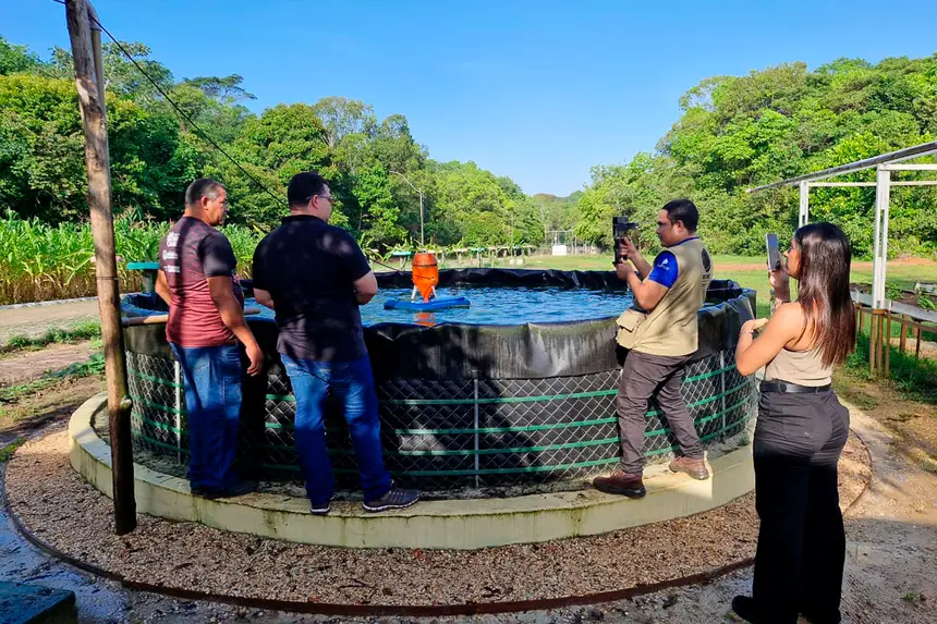 Bastidores da reportagem especial da TV Record - Record News sobre o potencial turístico e econômico de Benevides gravada no último dia 14 de Julho em diversos pontos do município.

O especial irá ao ar (em breve) na TV Record Belém e na Record News <div class='credito_fotos'>Foto: Márcio Souza &nbsp;&nbsp;|&nbsp;&nbsp; <a href='/midias/2026/originais/20260714133913-GF00009476-F00119749.webp' download><i class='fa-solid fa-download'></i> Download</a></div>