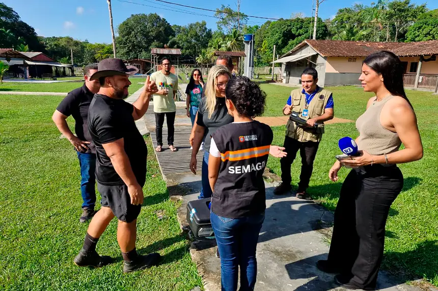 Bastidores da reportagem especial da TV Record - Record News sobre o potencial turístico e econômico de Benevides gravada no último dia 14 de Julho em diversos pontos do município.

O especial irá ao ar (em breve) na TV Record Belém e na Record News <div class='credito_fotos'>Foto: Márcio Souza &nbsp;&nbsp;|&nbsp;&nbsp; <a href='/midias/2026/originais/20260714133925-GF00009476-F00119753.webp' download><i class='fa-solid fa-download'></i> Download</a></div>