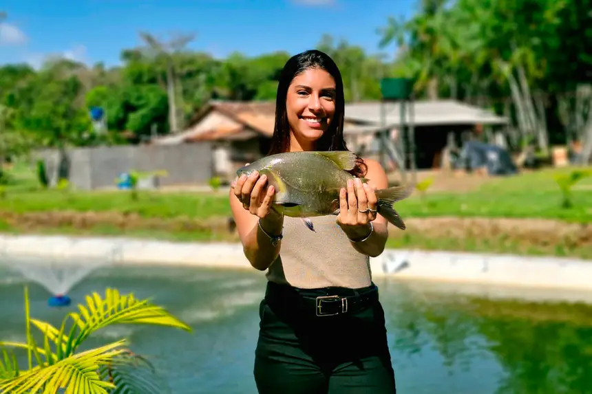 Bastidores da reportagem especial da TV Record - Record News sobre o potencial turístico e econômico de Benevides gravada no último dia 14 de Julho em diversos pontos do município.

O especial irá ao ar (em breve) na TV Record Belém e na Record News <div class='credito_fotos'>Foto: Márcio Souza &nbsp;&nbsp;|&nbsp;&nbsp; <a href='/midias/2026/originais/20260714133954-GF00009476-F00119763.webp' download><i class='fa-solid fa-download'></i> Download</a></div>