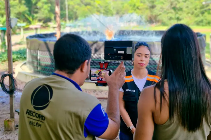 Bastidores da reportagem especial da TV Record - Record News sobre o potencial turístico e econômico de Benevides gravada no último dia 14 de Julho em diversos pontos do município.

O especial irá ao ar (em breve) na TV Record Belém e na Record News <div class='credito_fotos'>Foto: Márcio Souza &nbsp;&nbsp;|&nbsp;&nbsp; <a href='/midias/2026/originais/20260714134018-GF00009476-F00119771.webp' download><i class='fa-solid fa-download'></i> Download</a></div>