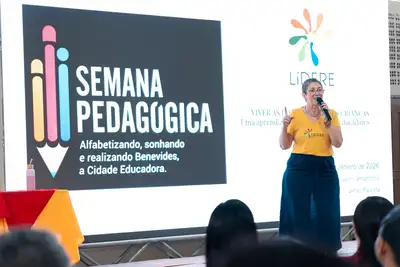 notícia: No Dia Internacional da Educação, Benevides forma 'educadores do acolhimento' para fortalecer o carinho que transforma o aprendizado